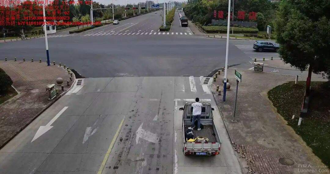 99e3ba1b8b606c25e039e41b2d3457db.jpg